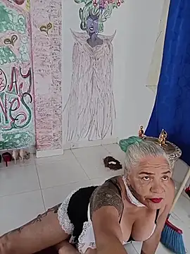 freyadevil333 online show from February 22, 2026, 12:12 am