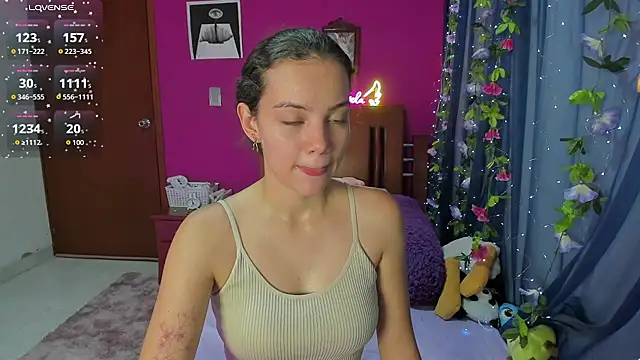 Snapshot of Angela_hank2 chatting on September 11, 2025, 4:34 am Angela hank2 online show from September 11, 2025, 4:34 am