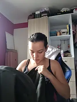 Snapshot of Angela_hank2 chatting on September 22, 2025, 10:12 pm Angela hank2 online show from September 22, 2025, 10:12 pm