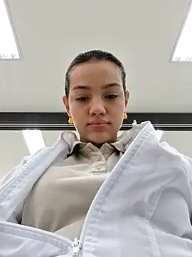 Snapshot of Angela_hank2 chatting on September 27, 2025, 3:17 pm Angela hank2 online show from September 27, 2025, 3:17 pm