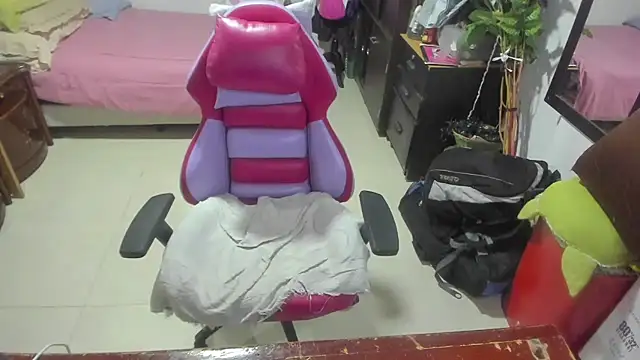 Mrs mommy  online show from January 7, 2025, 9:14 pm