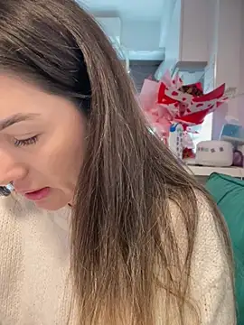 HotXMom online show from February 25, 2026, 7:29 am