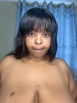 Snapshot of Linahlove chatting on November 9, 2025, 1:20 pm Linahlove online show from November 9, 2025, 1:20 pm