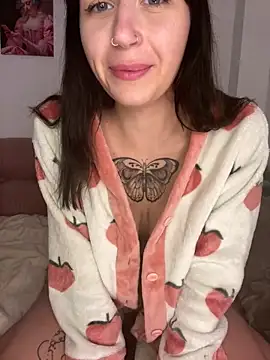 Snapshot of Melina-Mars chatting on December 4, 2024, 4:10 am Melina-Mars online show from December 4, 2024, 4:10 am