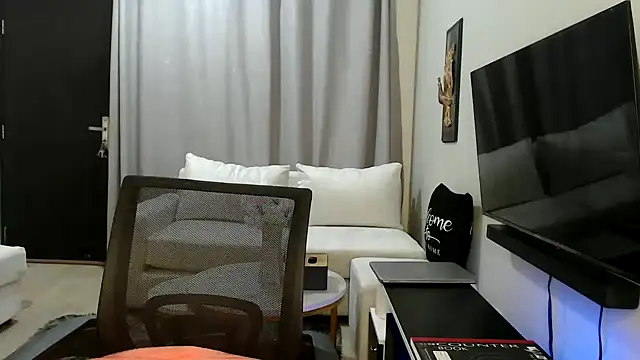 Horny princes online show from March 26, 2026, 5:18 pm