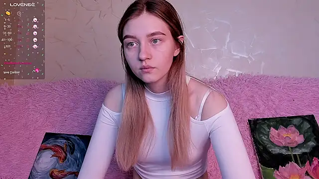 Snapshot of Ksuhesa chatting on March 17, 2025, 7:13 am Ksuhesa online show from March 17, 2025, 7:13 am