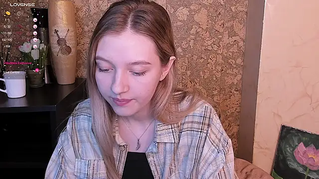 Snapshot of Ksuhesa chatting on March 21, 2025, 10:06 am Ksuhesa online show from March 21, 2025, 10:06 am