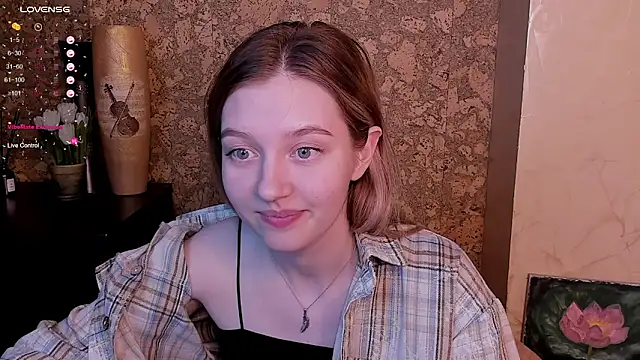 Snapshot of Ksuhesa chatting on March 21, 2025, 1:23 pm Ksuhesa online show from March 21, 2025, 1:23 pm