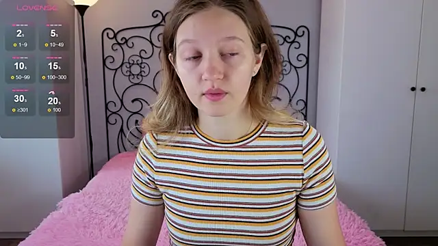 Snapshot of Ksuhesa chatting on October 13, 2025, 2:11 am Ksuhesa online show from October 13, 2025, 2:11 am