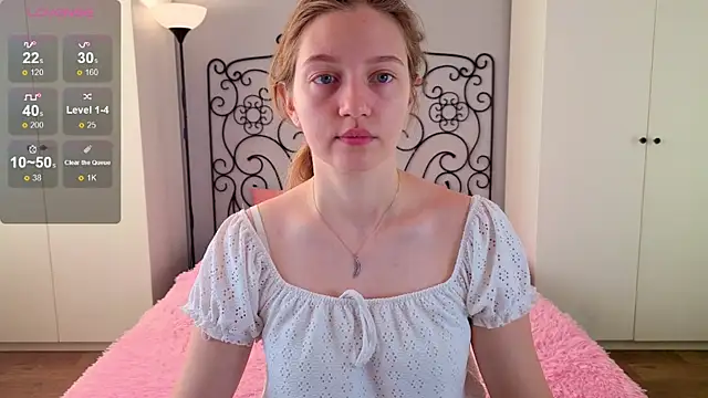 Snapshot of Ksuhesa chatting on October 18, 2025, 2:03 am Ksuhesa online show from October 18, 2025, 2:03 am