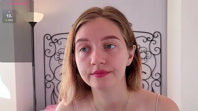 Snapshot of Ksuhesa chatting on October 25, 2025, 3:25 am Ksuhesa online show from October 25, 2025, 3:25 am