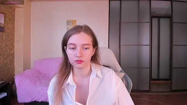 Ksuhesa online show from March 9, 2026, 8:07 am