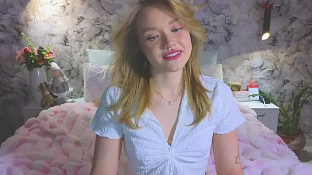 Aurora Golden1 online show from February 2, 2026, 2:38 pm