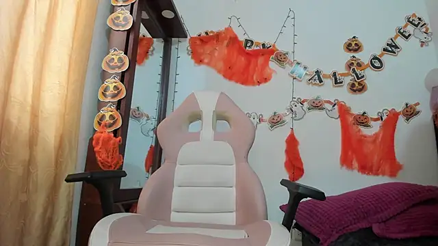 Snapshot of jessica_hot_28 chatting on October 30, 2025, 6:19 pm jessica hot 28 online show from October 30, 2025, 6:19 pm