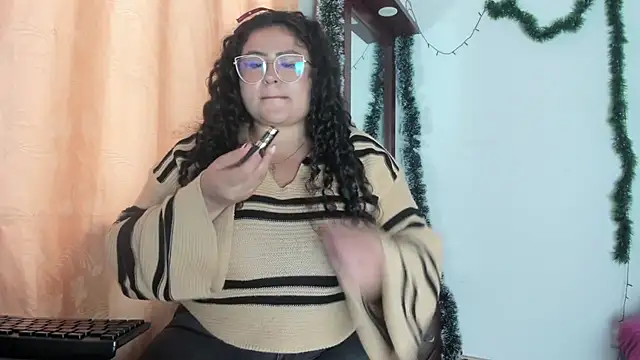 Snapshot of jessica_hot_28 chatting on December 20, 2025, 7:54 pm jessica hot 28 online show from December 20, 2025, 7:54 pm