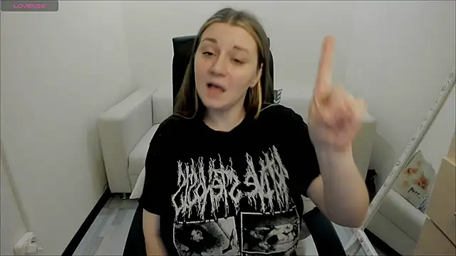 Snapshot of AlisaBacker chatting on January 29, 2025, 3:01 am AlisaBacker online show from January 29, 2025, 3:01 am