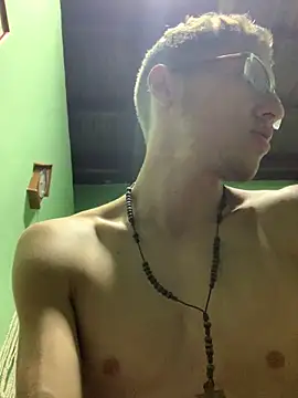 Snapshot of SOYMRX chatting on January 9, 2025, 12:35 am SOYMRX online show from January 9, 2025, 12:35 am