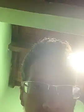 Snapshot of SOYMRX chatting on March 1, 2025, 1:53 am SOYMRX online show from March 1, 2025, 1:53 am