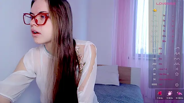 Sarah HS online show from February 5, 2026, 3:33 am