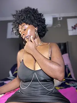 Candy-Heart online show from April 13, 2026, 1:00 am