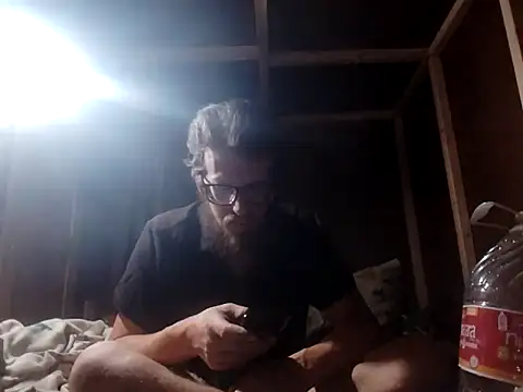 hothippie420 online show from May 15, 2026, 11:01 pm