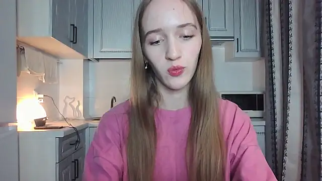 Snapshot of leslie_my_lovee chatting on September 14, 2025, 8:08 pm leslie my lovee online show from September 14, 2025, 8:08 pm