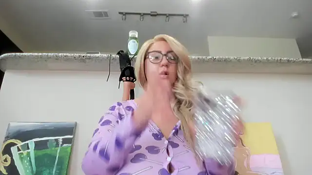 Paisleehaze online show from October 2, 2025, 6:48 pm