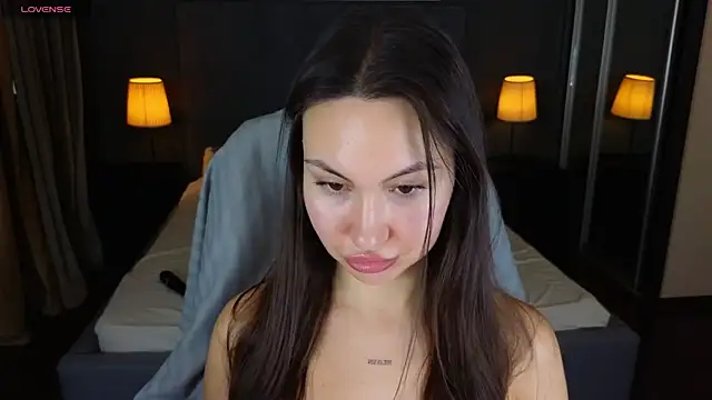 GIGI BENNET online show from December 2, 2024, 3:36 pm