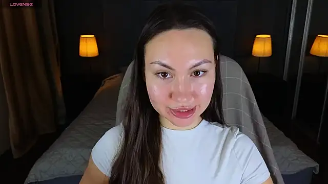 GIGI BENNET online show from December 4, 2024, 5:27 am