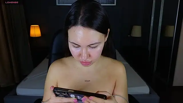 GIGI BENNET online show from December 14, 2024, 8:23 am