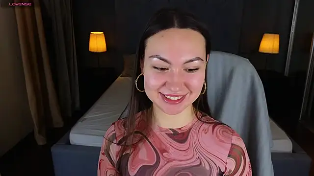 GIGI BENNET online show from December 19, 2024, 8:23 am