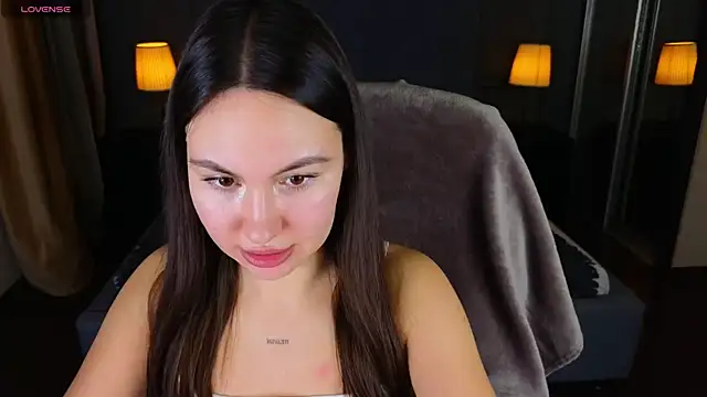 GIGI BENNET online show from December 20, 2024, 9:00 am