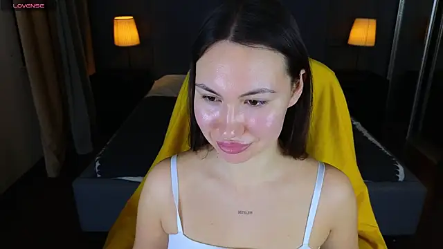 GIGI BENNET online show from December 22, 2024, 5:34 am