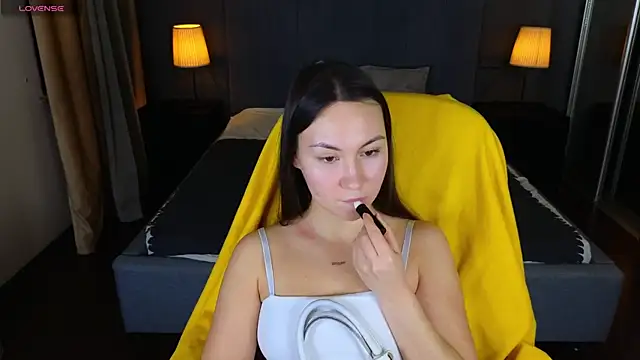 GIGI BENNET online show from December 22, 2024, 8:38 am