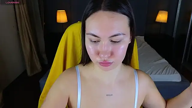 GIGI BENNET online show from December 26, 2024, 5:47 am