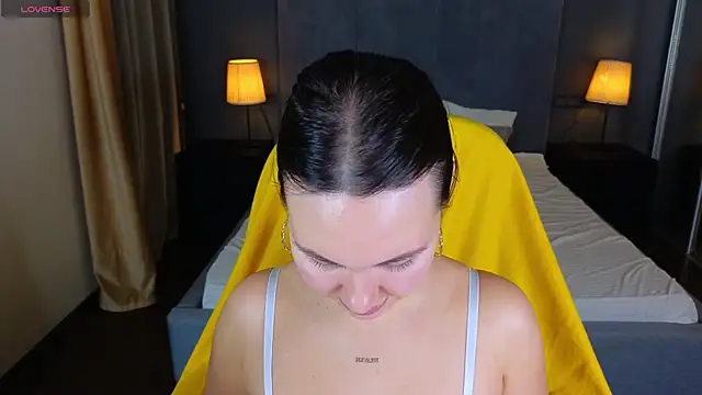 GIGI BENNET online show from December 27, 2024, 8:45 am