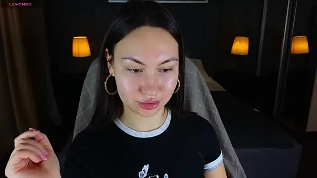 GIGI BENNET online show from December 29, 2024, 5:31 am