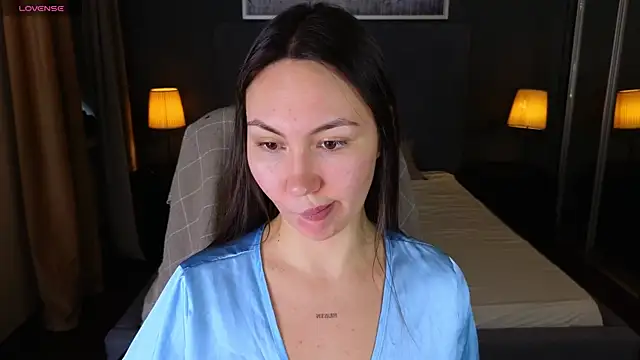 GIGI BENNET online show from January 7, 2025, 9:18 am