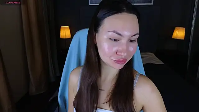 GIGI BENNET online show from January 8, 2025, 5:48 am