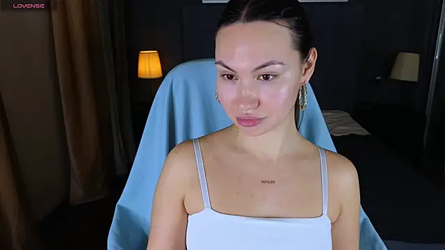 GIGI BENNET online show from January 8, 2025, 9:21 am