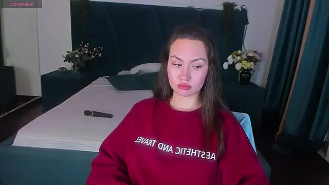 GIGI BENNET online show from January 19, 2025, 7:15 pm