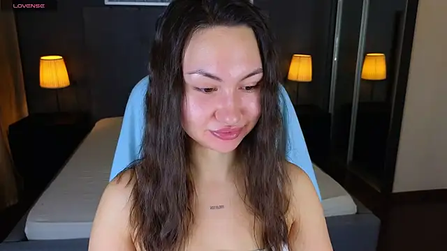 GIGI BENNET online show from January 27, 2025, 5:36 am