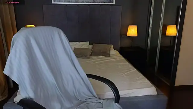 GIGI BENNET online show from February 2, 2025, 8:57 am