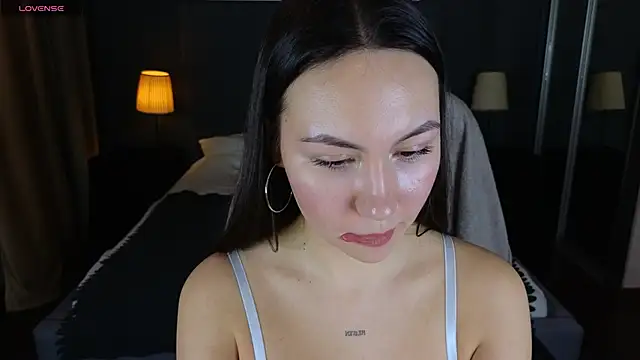 GIGI BENNET online show from February 26, 2025, 8:15 am