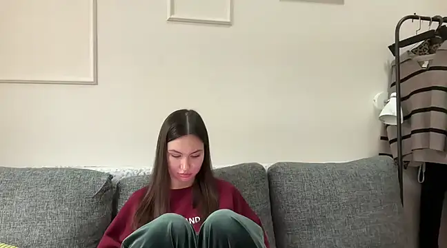 GIGI BENNET online show from March 5, 2025, 8:54 am