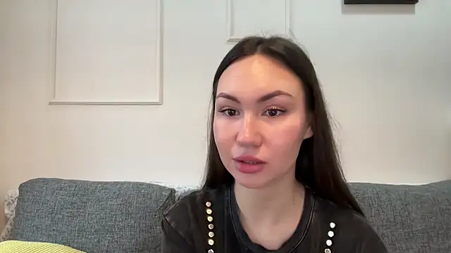 GIGI BENNET online show from March 8, 2025, 8:11 am