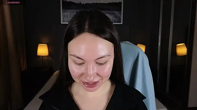 GIGI BENNET online show from March 11, 2025, 5:16 am