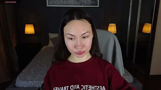 GIGI BENNET online show from March 21, 2025, 8:17 am