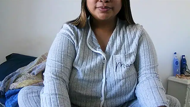 Snapshot of ArisaGonzalez chatting on October 6, 2025, 10:34 am ArisaGonzalez online show from October 6, 2025, 10:34 am