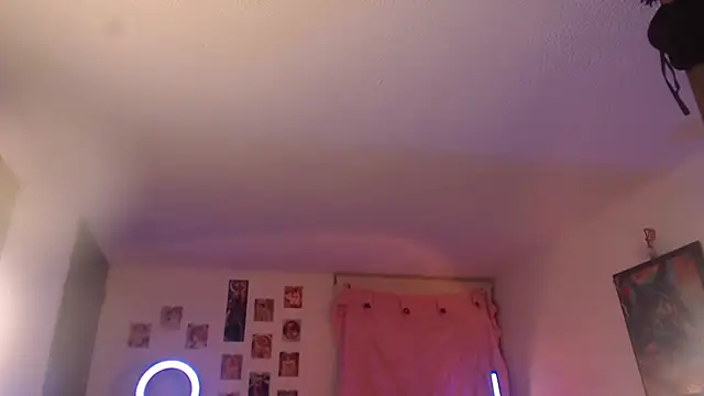 Snapshot of AllyDonfort chatting on March 19, 2026, 2:59 am AllyDonfort online show from March 19, 2026, 2:59 am
